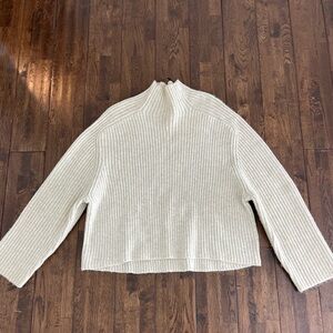 Half turtleneck sweater